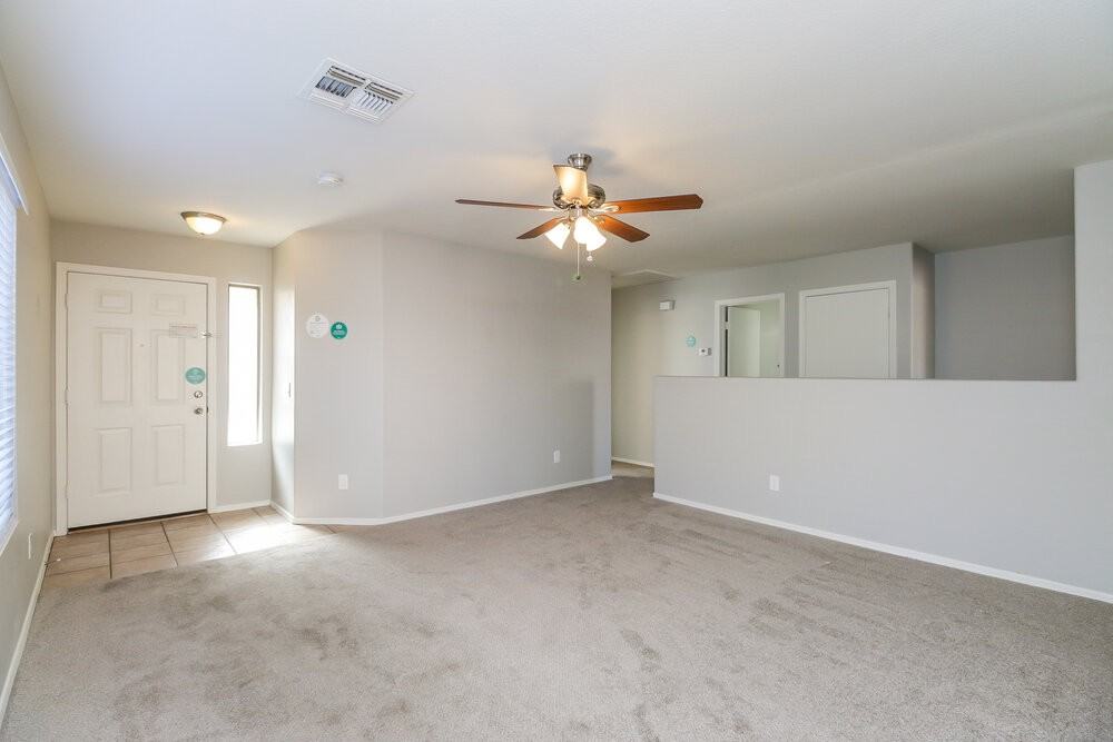10602 W Rosewood Dr - Photo 3 of 16