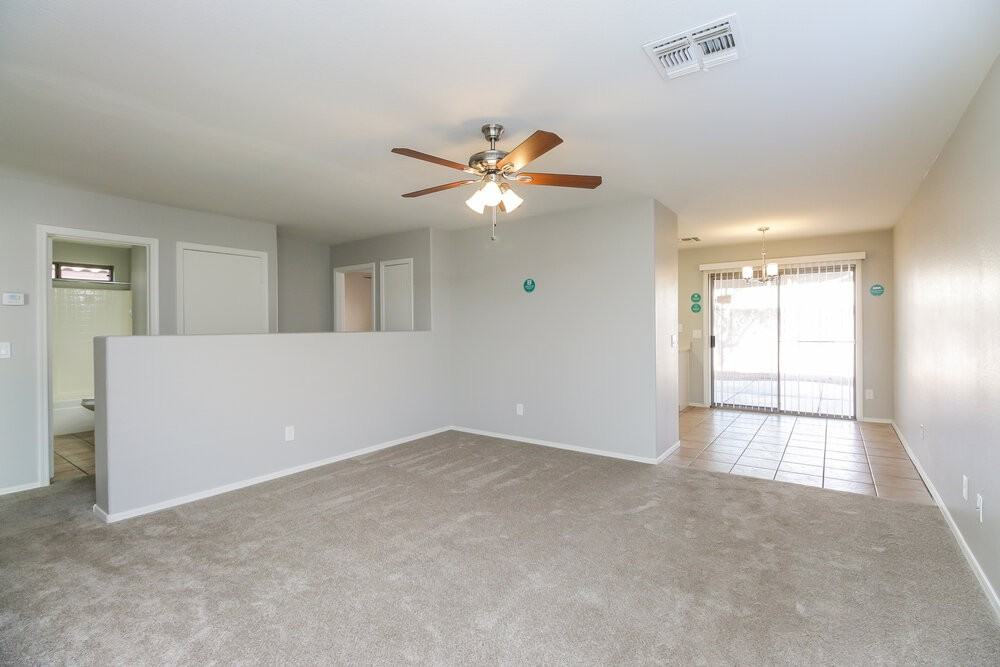 10602 W Rosewood Dr - Photo 4 of 16