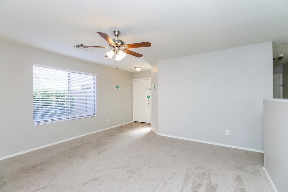 10602 W Rosewood Dr - Photo 6 of 16