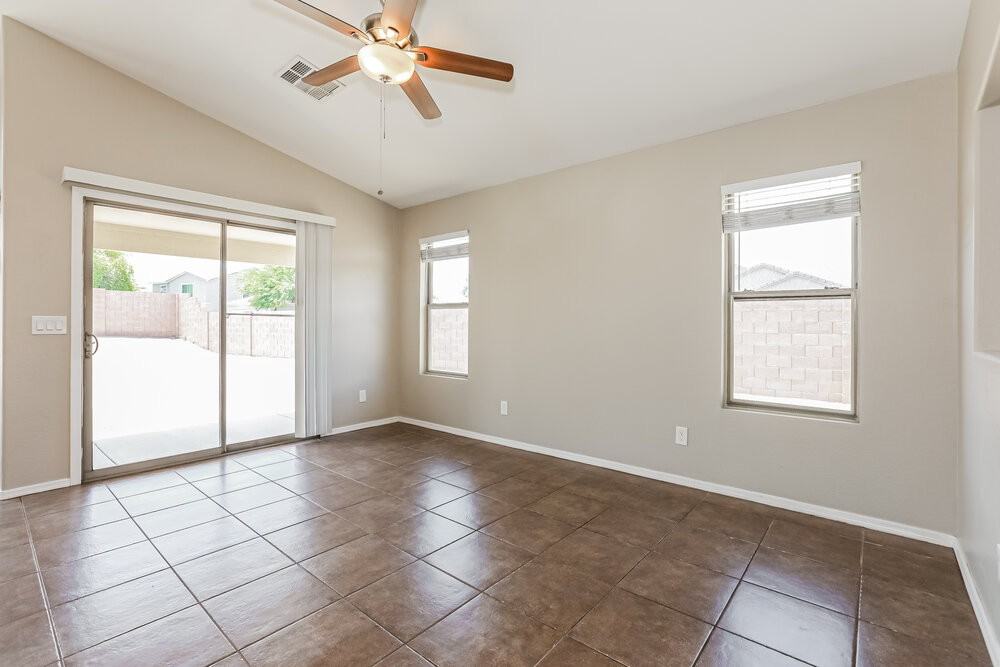 2049 W Gold Mine Way - Photo 5 of 16