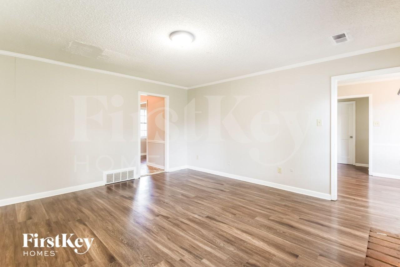 4110 Friendship Ln - Photo 5 of 19