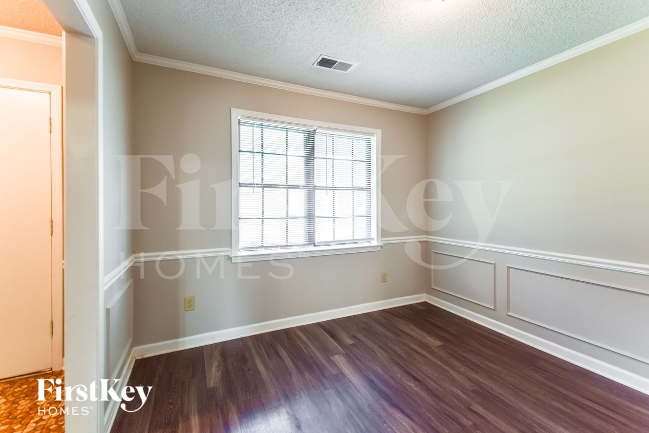 4110 Friendship Ln - Photo 6 of 19