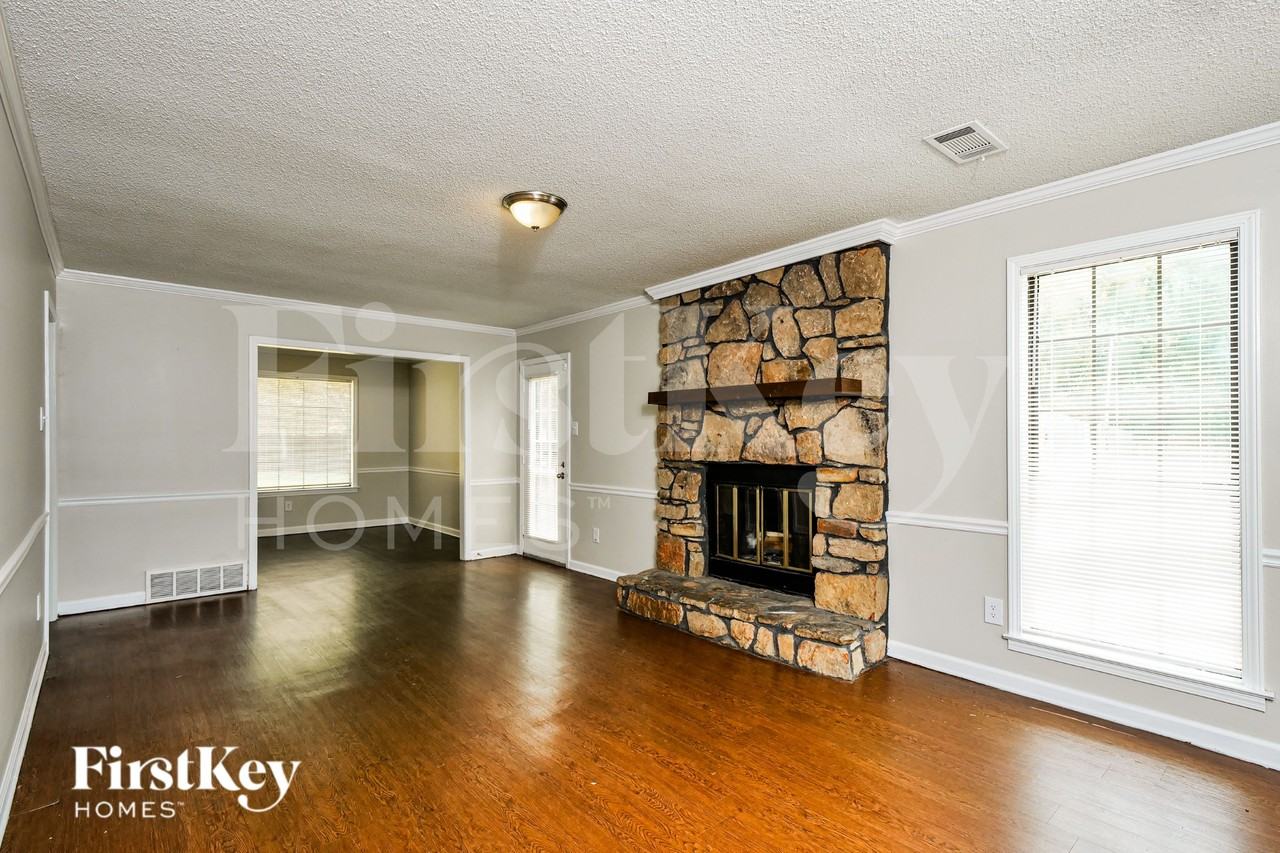 3758 Rippling Creek Ln - Photo 4 of 16
