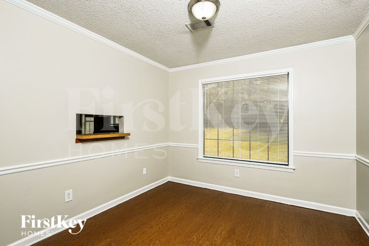 3758 Rippling Creek Ln - Photo 5 of 16