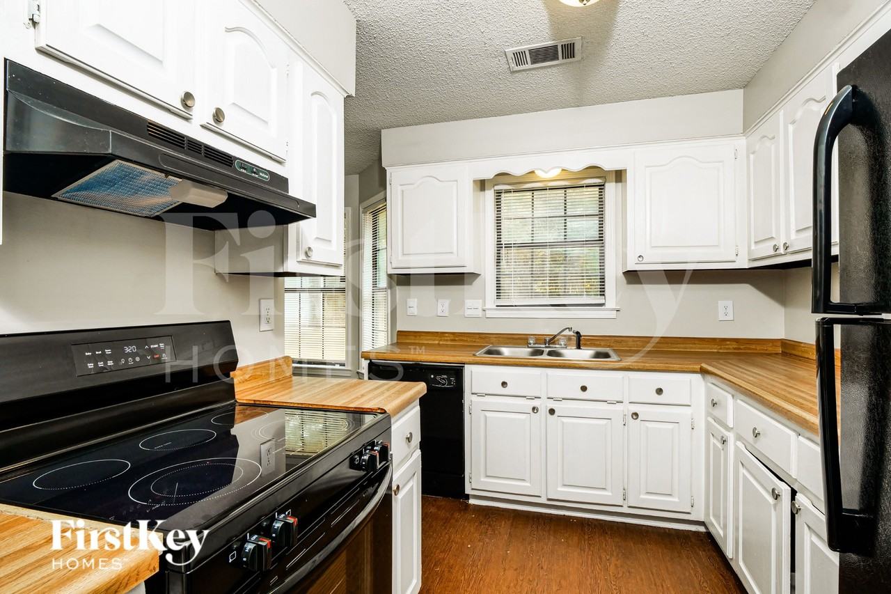 3758 Rippling Creek Ln - Photo 6 of 16