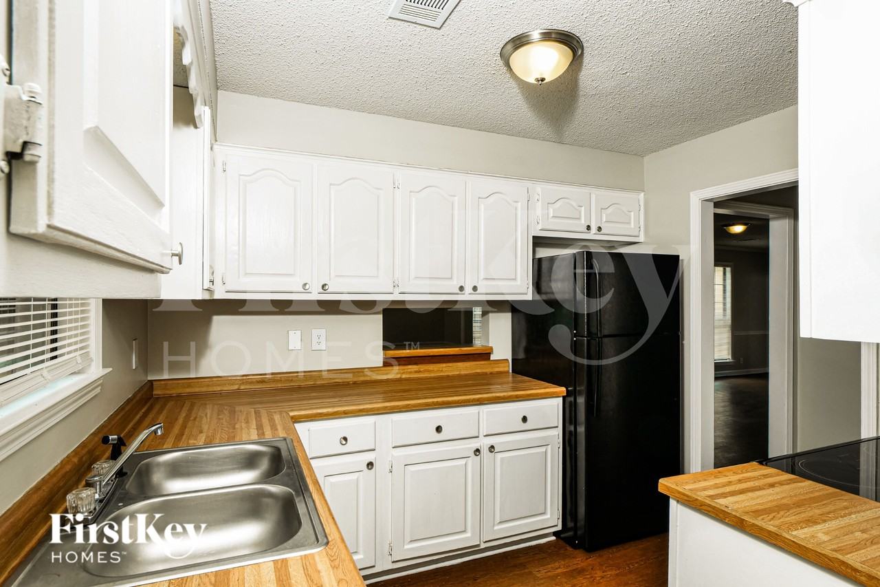3758 Rippling Creek Ln - Photo 7 of 16