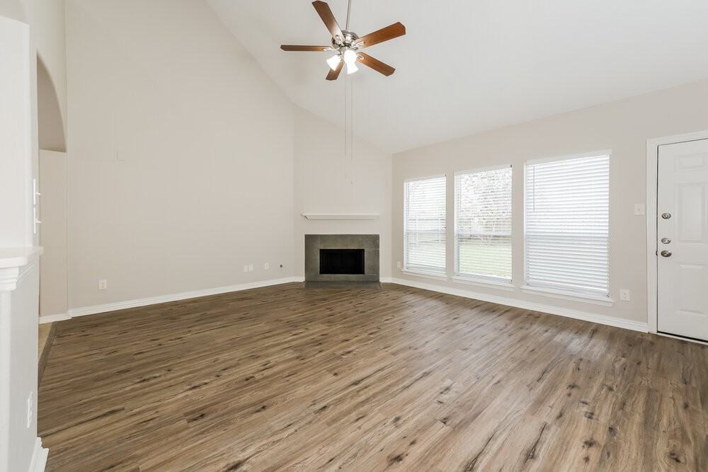26118 Cypresswood Dr - Photo 4 of 17