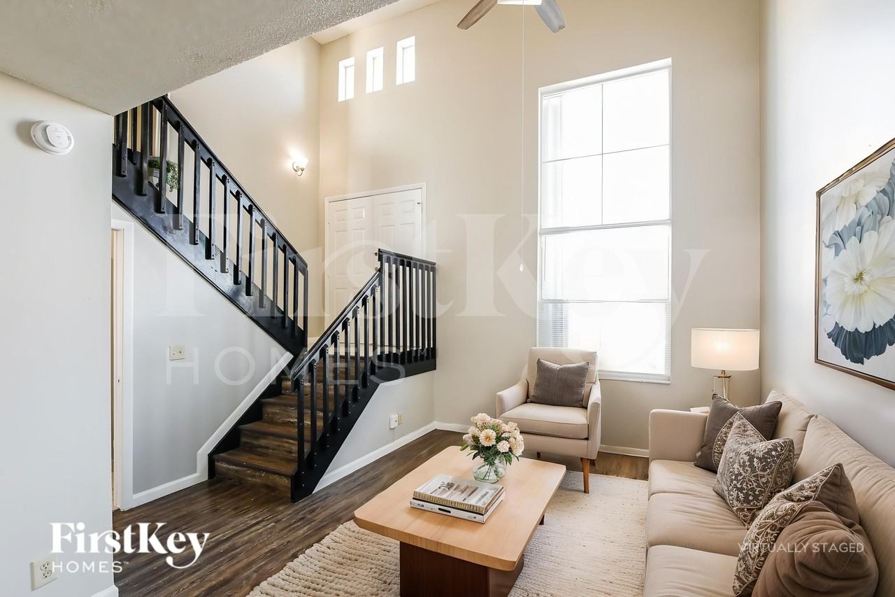 3085 Lighthouse Pl - Photo 3 of 19