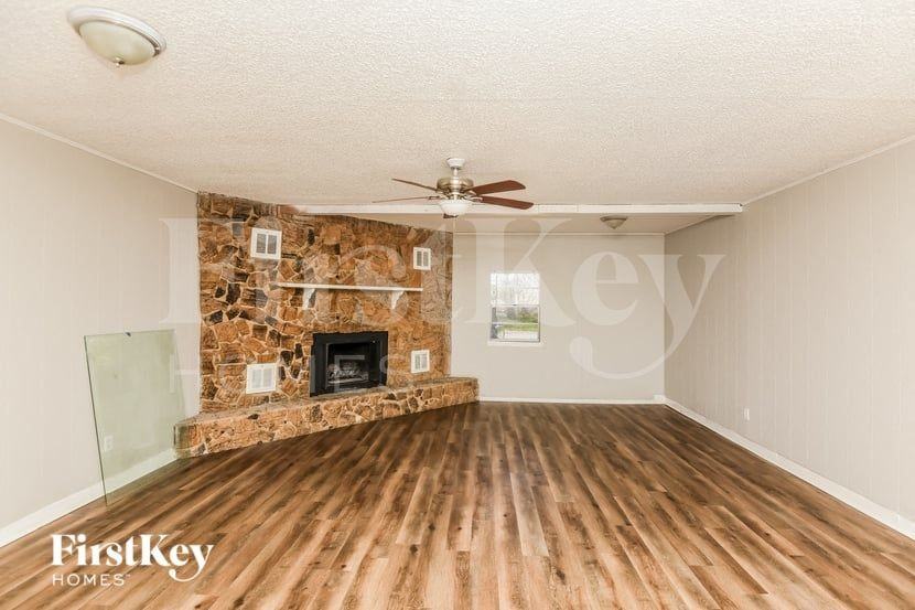 244 E Malone Ave - Photo 2 of 15