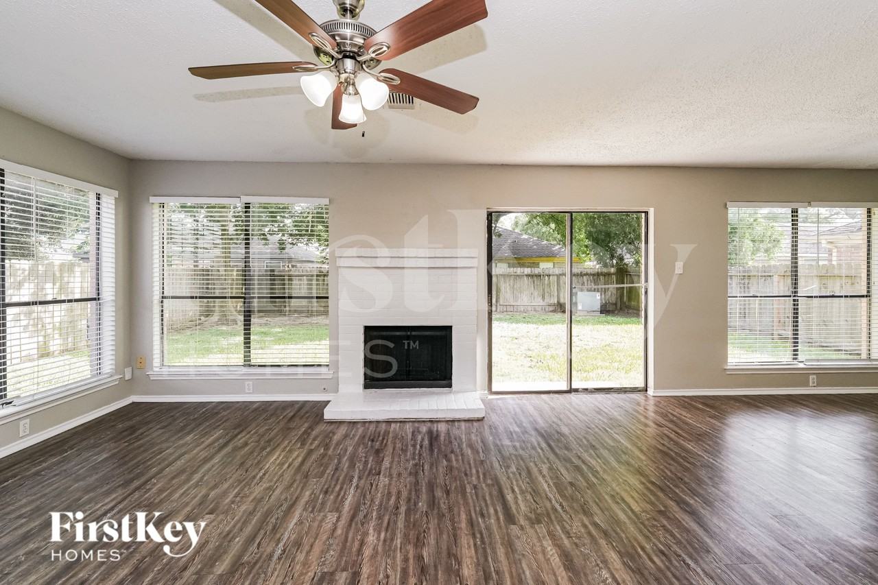 15511 Evergreen Grove Dr - Photo 4 of 19