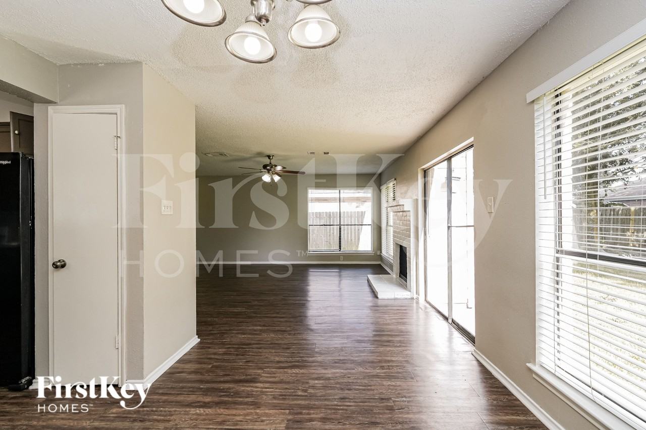 15511 Evergreen Grove Dr - Photo 6 of 19