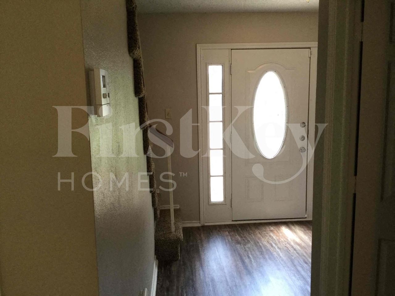 1403 Bradford Pl - Photo 2 of 24