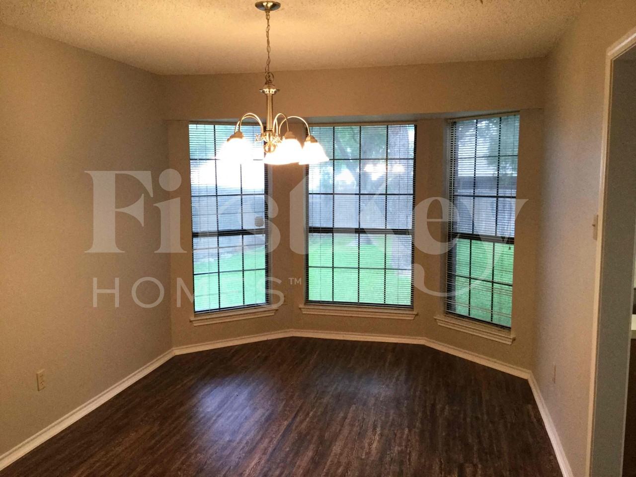 1403 Bradford Pl - Photo 5 of 24