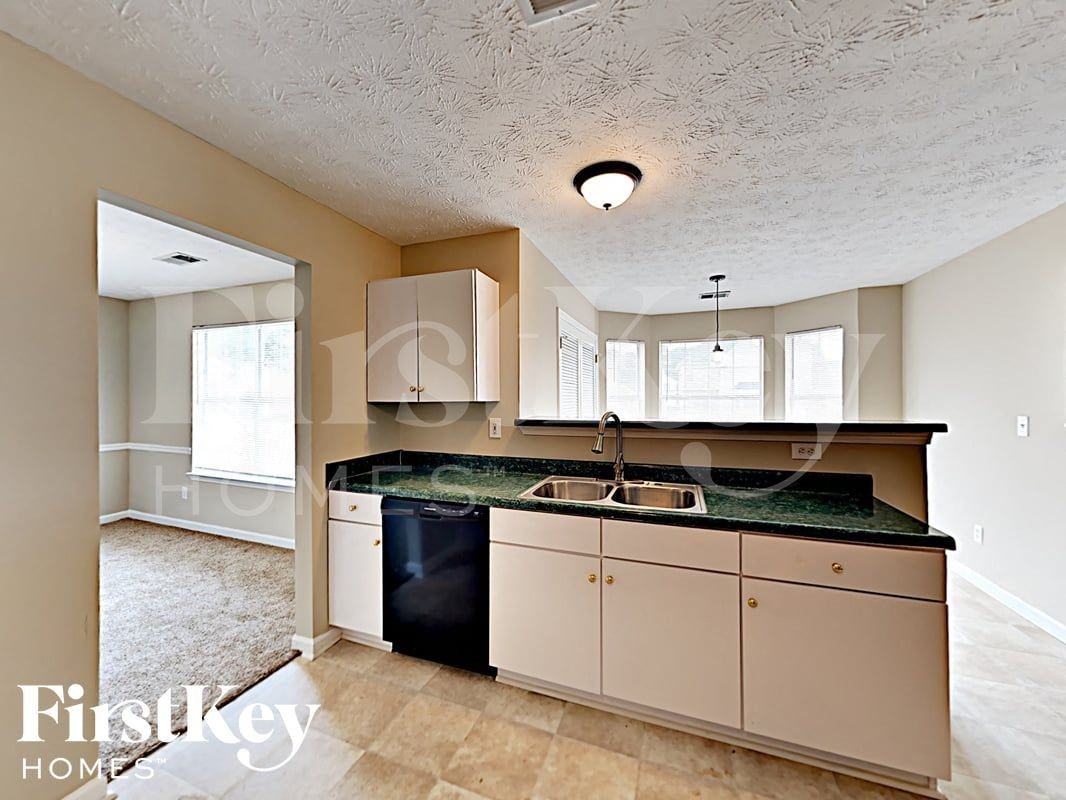1325 Pebble Beach Ln - Photo 5 of 18