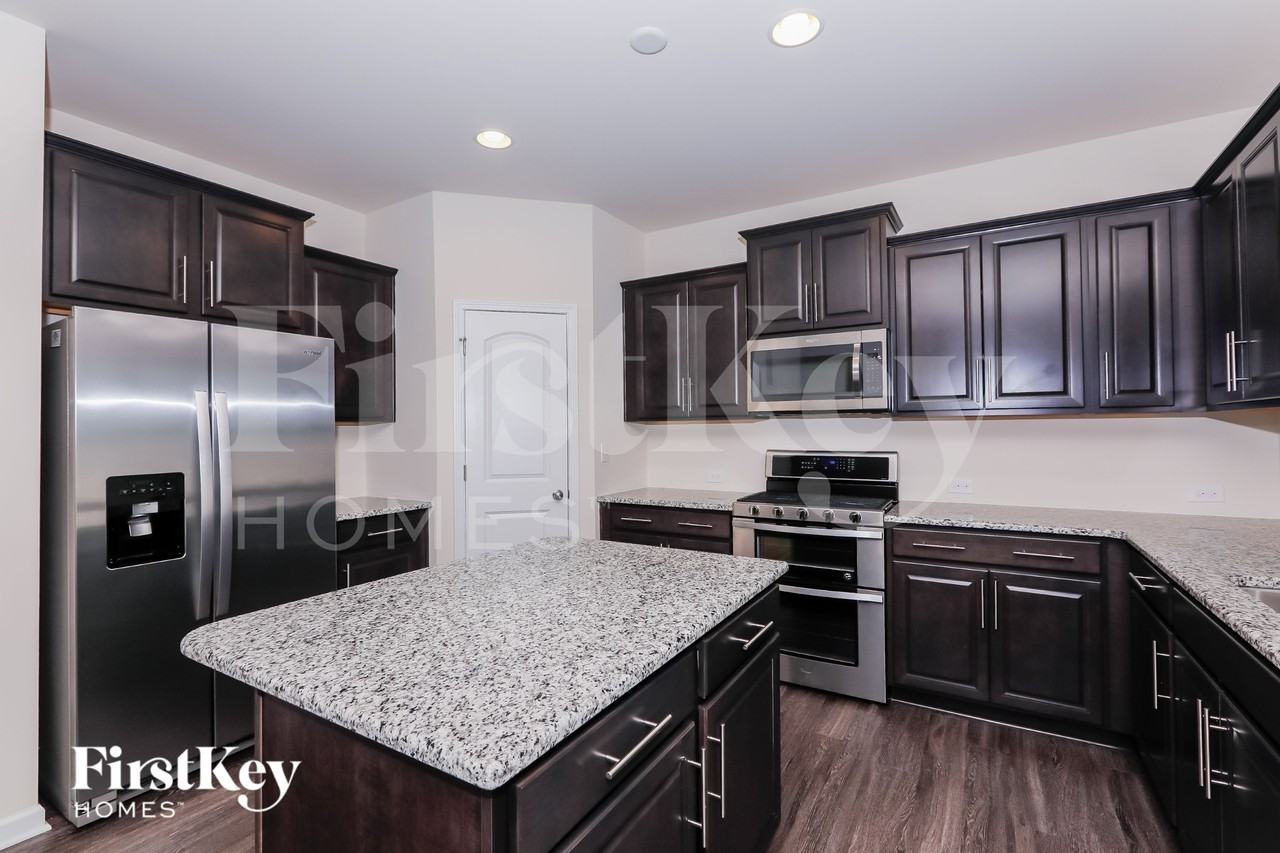1323 Privett Park Pl - Photo 6 of 15