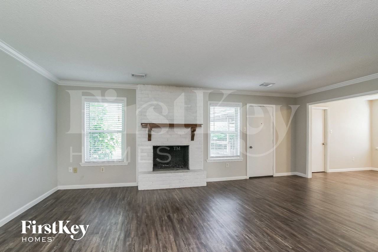 12610 Pine Bough Ln - Photo 3 of 15