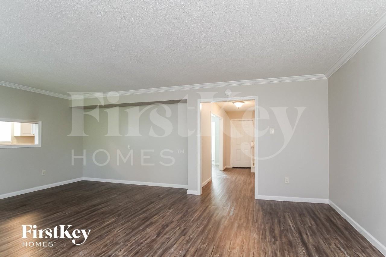 12610 Pine Bough Ln - Photo 5 of 15