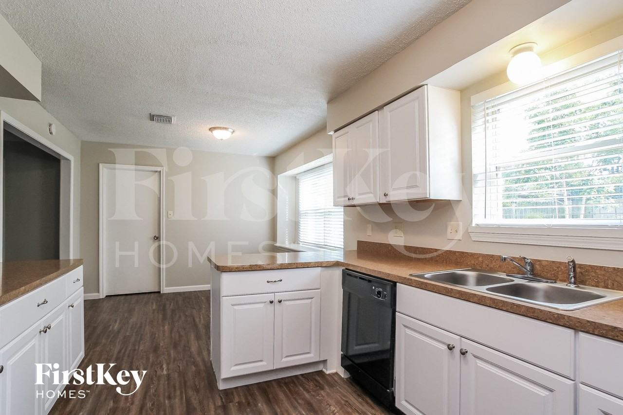 12610 Pine Bough Ln - Photo 6 of 15