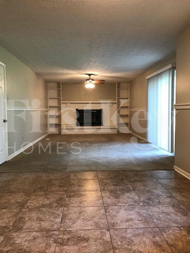 1248 Munsee Cir - Photo 5 of 26
