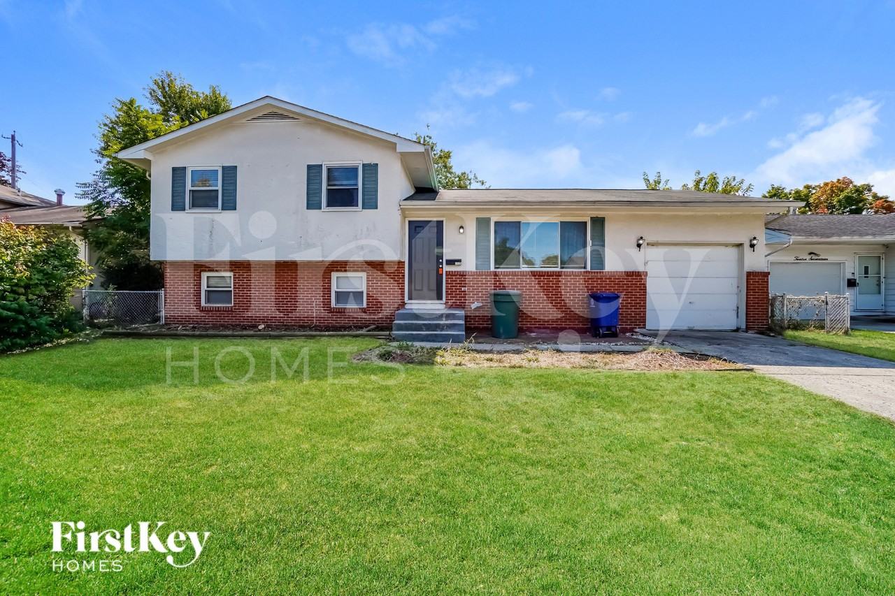 1225 Oakfield Dr N