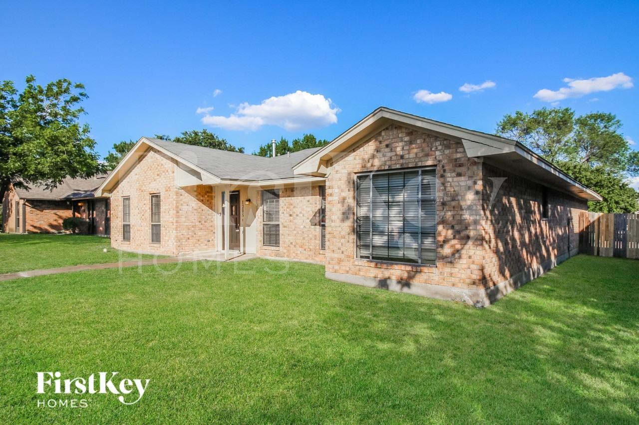1205 Timber Valley Dr - Photo 2 of 16