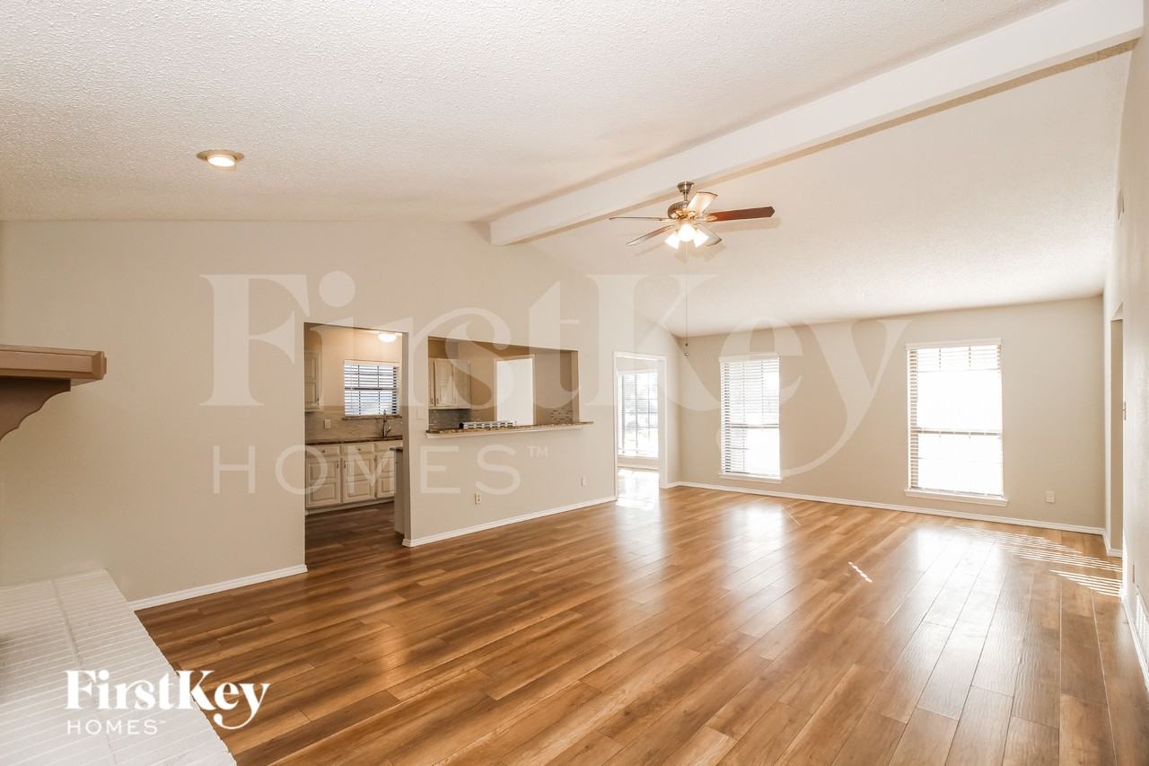 1205 Timber Valley Dr - Photo 3 of 16