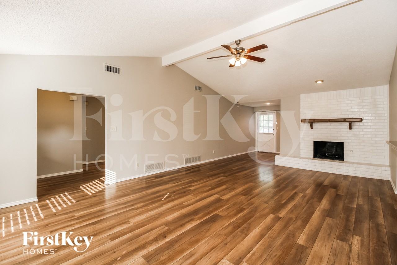 1205 Timber Valley Dr - Photo 4 of 16