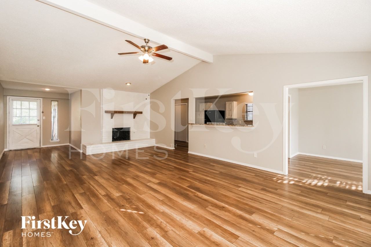 1205 Timber Valley Dr - Photo 5 of 16