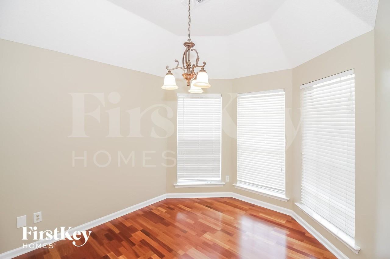 10257 Green Moss Dr N - Photo 4 of 15