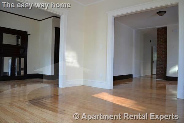 126 Auburn St #1