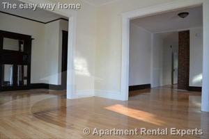 featured image of 126 Auburn St #1