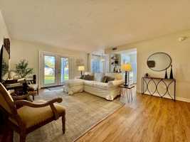 featured image of 533 Grant Ave #B