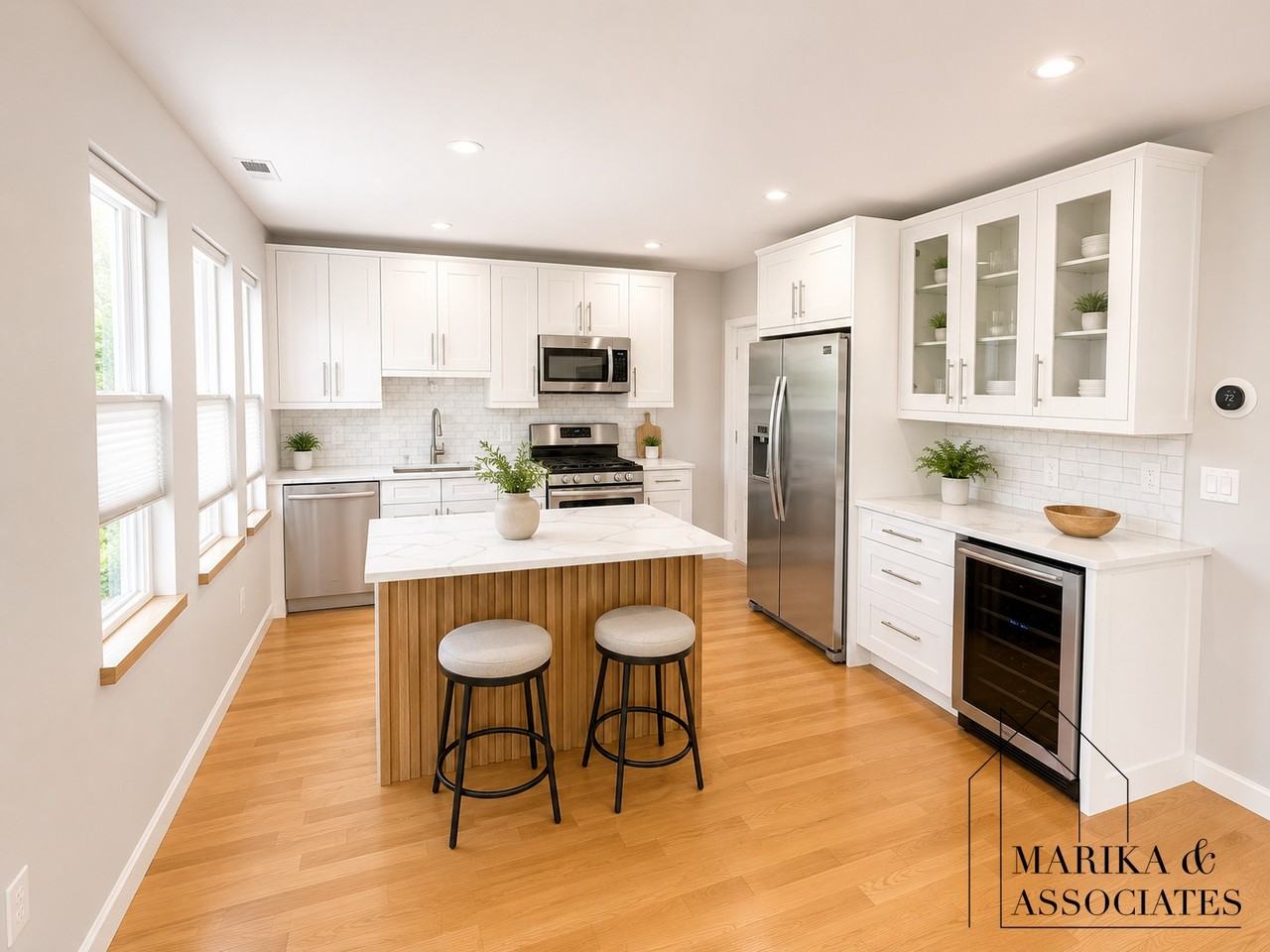 576 Lagrange St - Photo 6 of 21