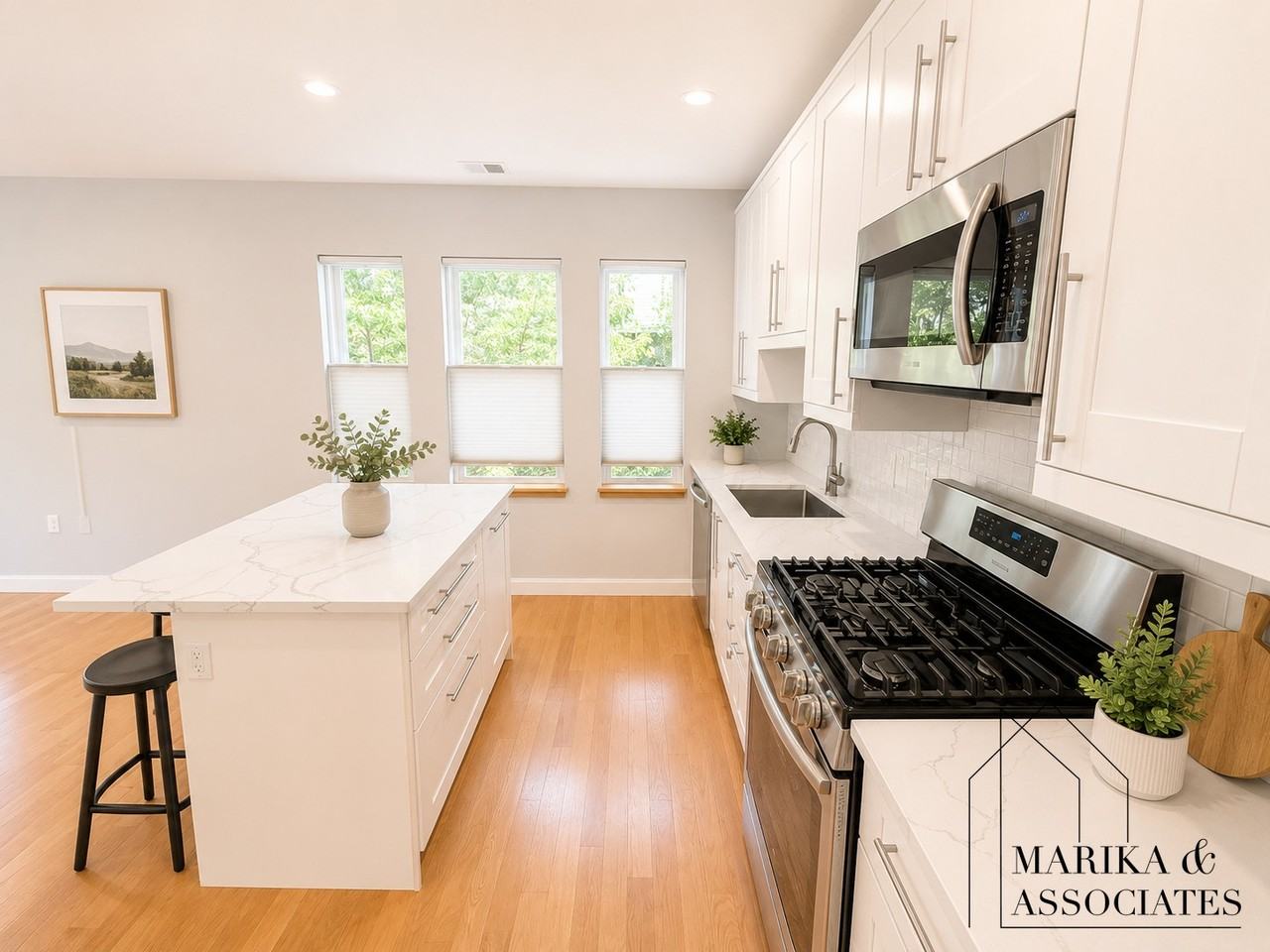576 Lagrange St - Photo 7 of 21