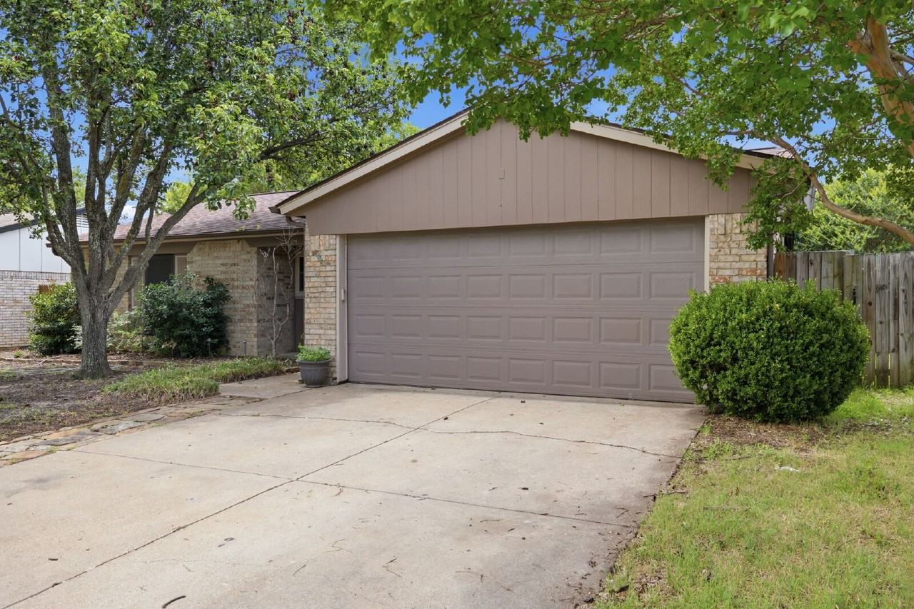 525 Parkview Dr - Photo 3 of 28
