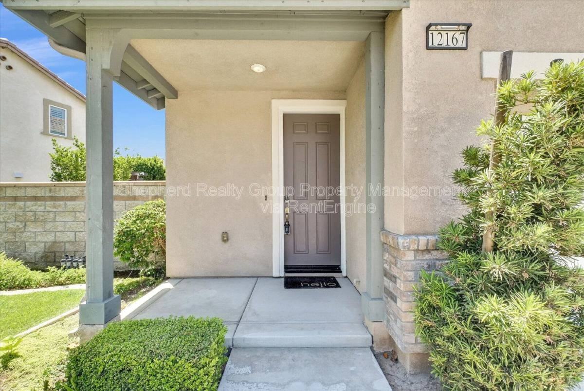 12167 Chutes Ct - Photo 3 of 10