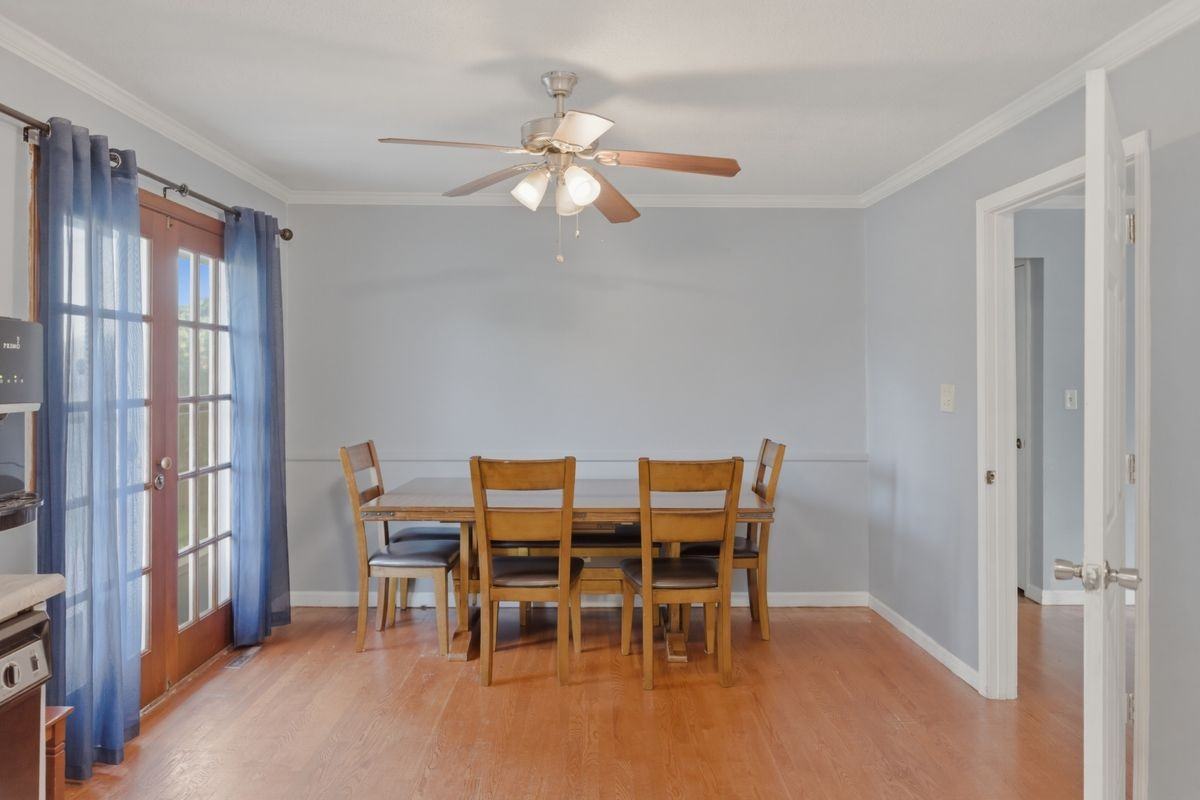 2209 N 82nd Ter - Photo 4 of 12