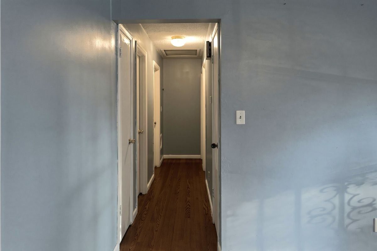 2209 N 82nd Ter - Photo 6 of 12