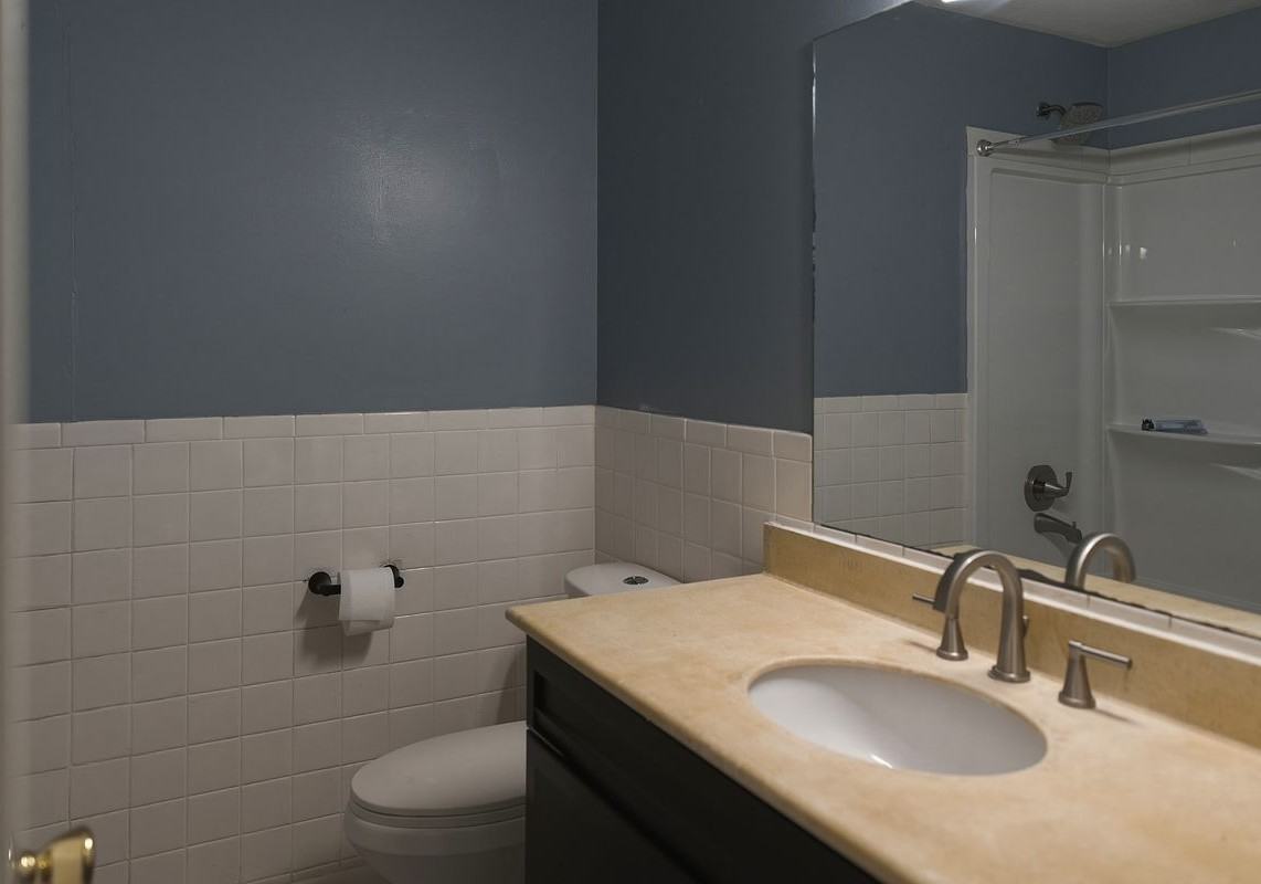 2209 N 82nd Ter - Photo 7 of 12
