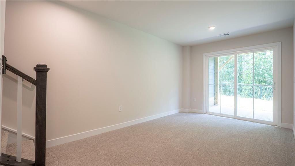 961 Woods Chapel Rd - Photo 5 of 8