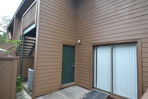 featured image of 605 Lennox Rd W