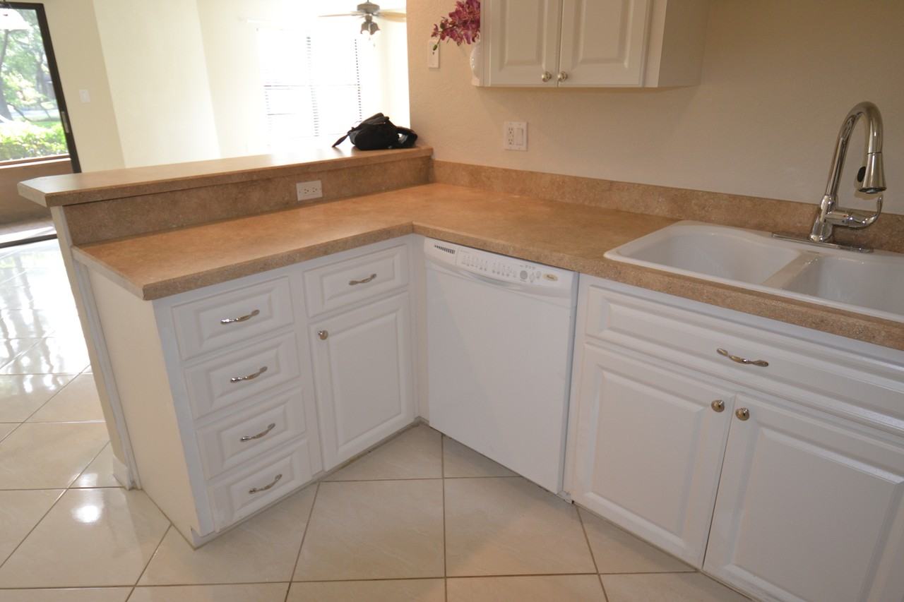 605 Lennox Rd W - Photo 4 of 35