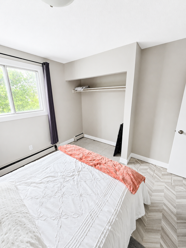 10724 105 St Nw - Photo 6 of 11