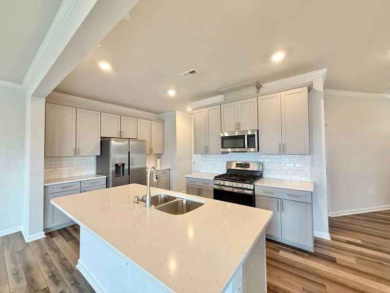 5003 Tura St - Photo 5 of 27