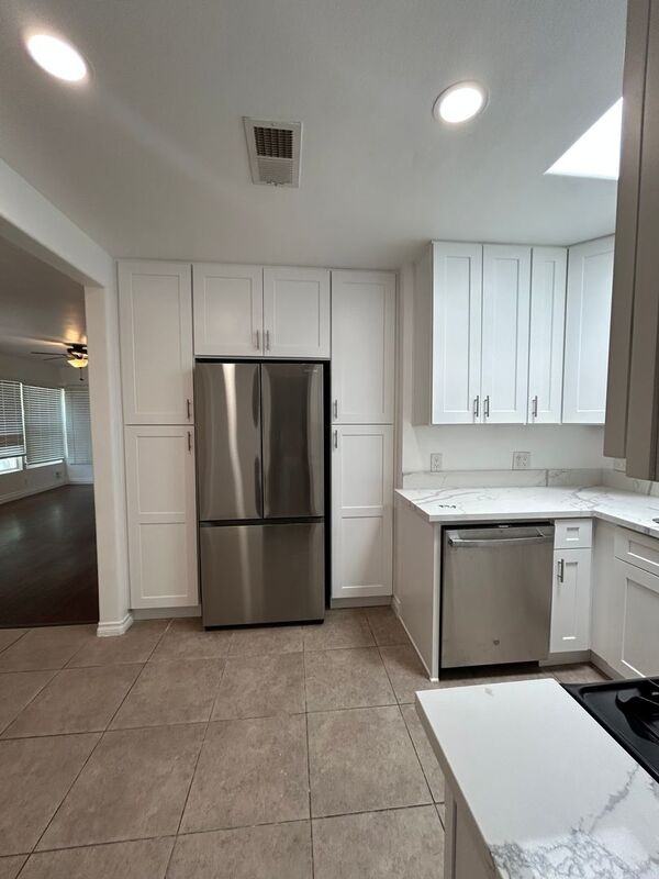 1835 Dayton Dr - Photo 5 of 18