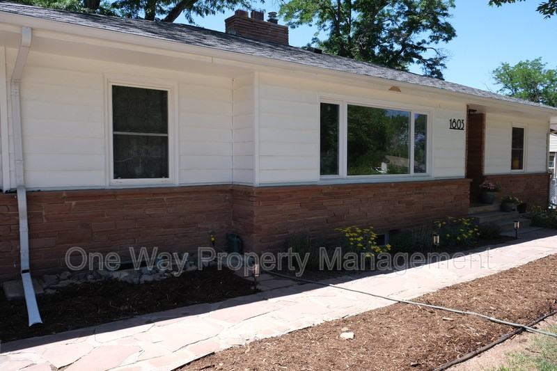 1803 17th Ave - Photo 3 of 23