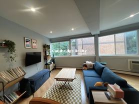 516 Green St #1B - Photo 1 of 1