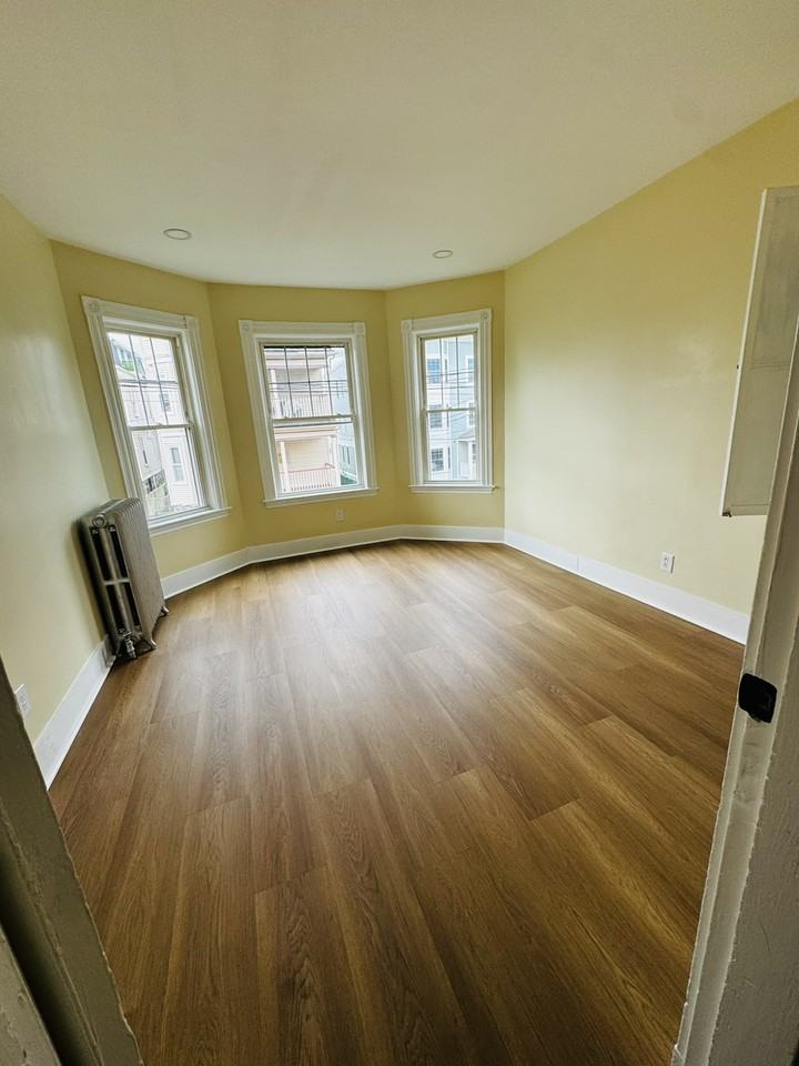 16 Neponset Ave - Photo 7 of 11