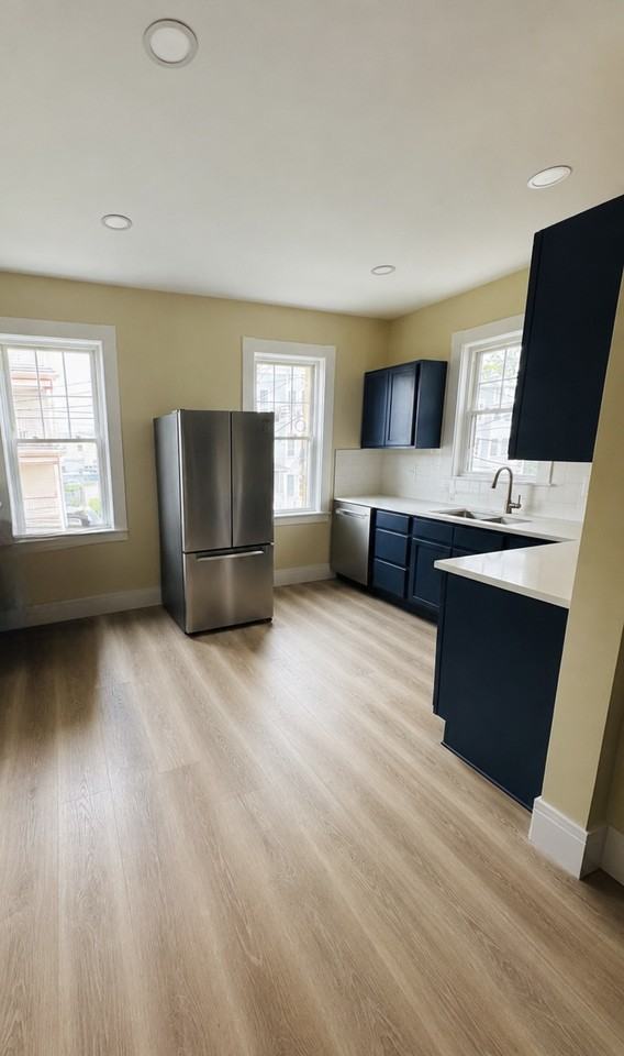 16 Neponset Ave - Photo 5 of 11