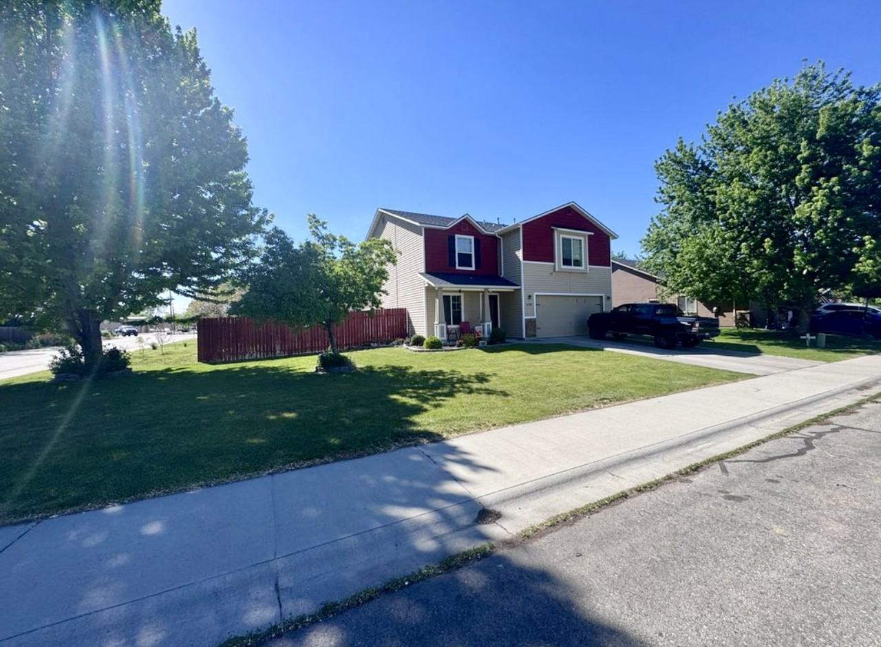 1131 Sw Independence #NA - Photo 2 of 30